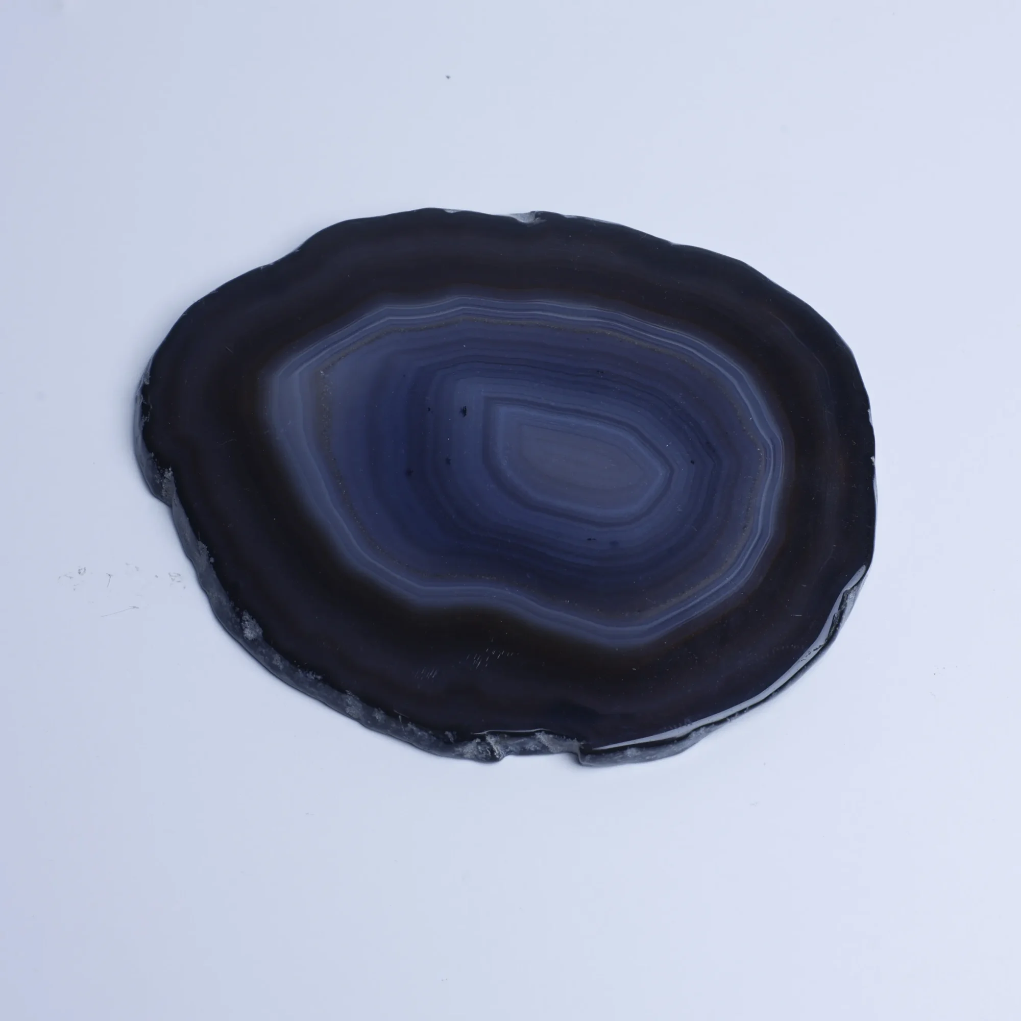 Black-Color Crystal Agate Slices (2.6–3.3 in)-02001100101