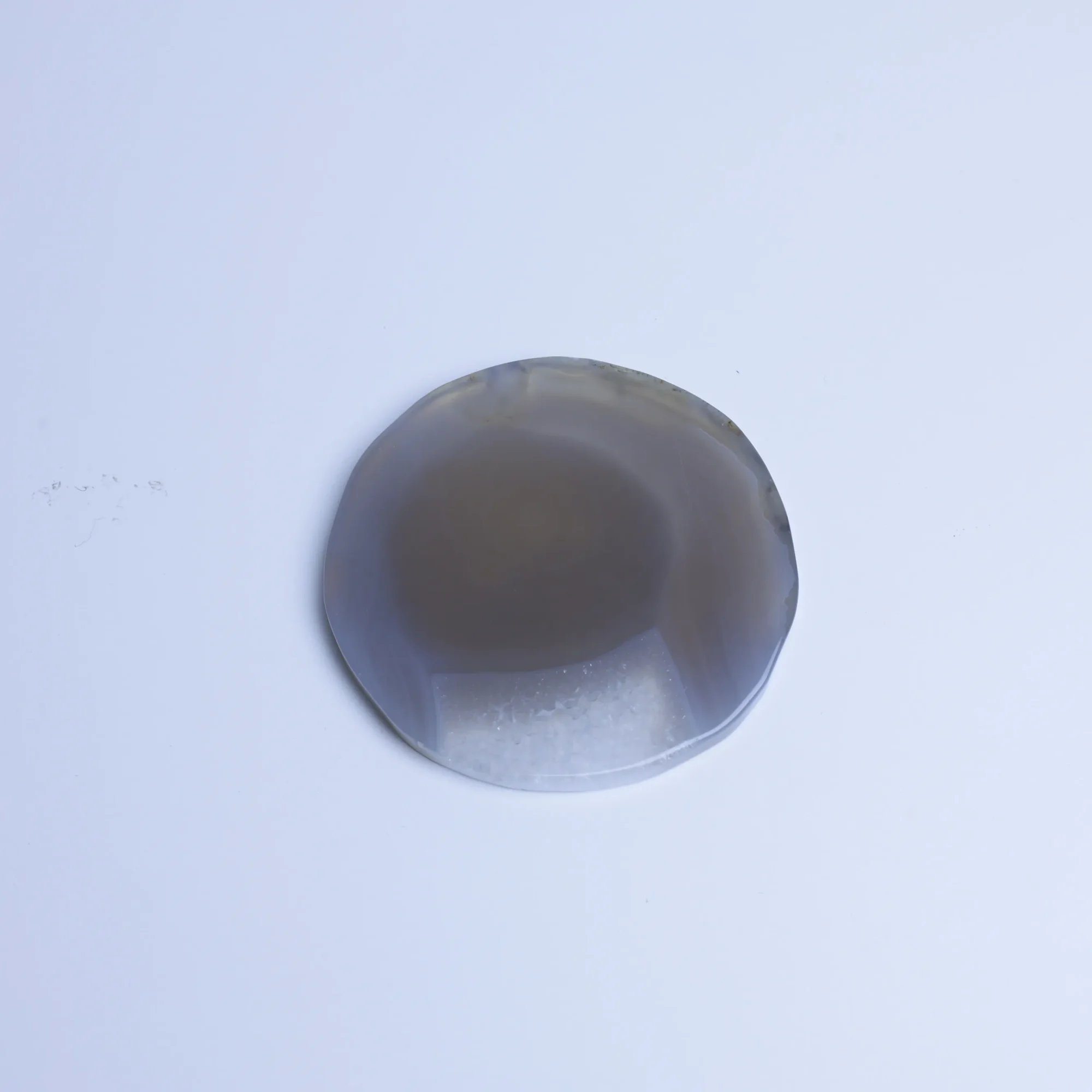 Gray-Color Crystal Agate Slices (2.6–3.3 in)-01501790105