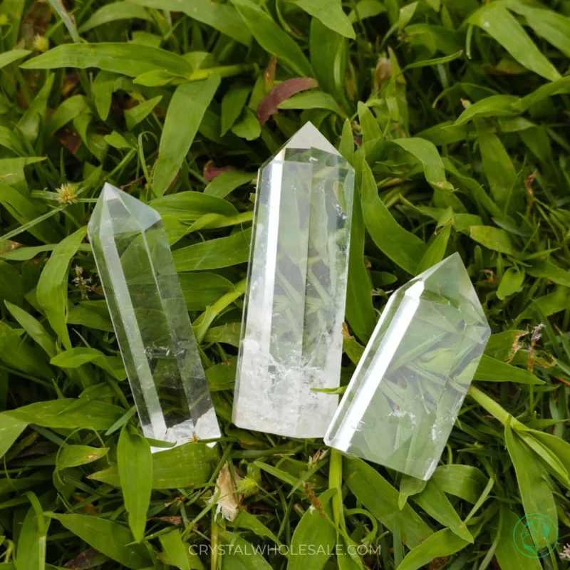 High-quality transparent quartz healing crystal tower